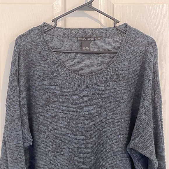 Nomadic Traders Blue Lightweight Sweater, front pocket, Size XL, - Picture 3 of 9